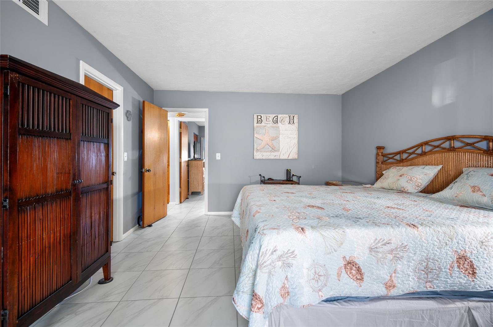 PALM MANOR - Residential