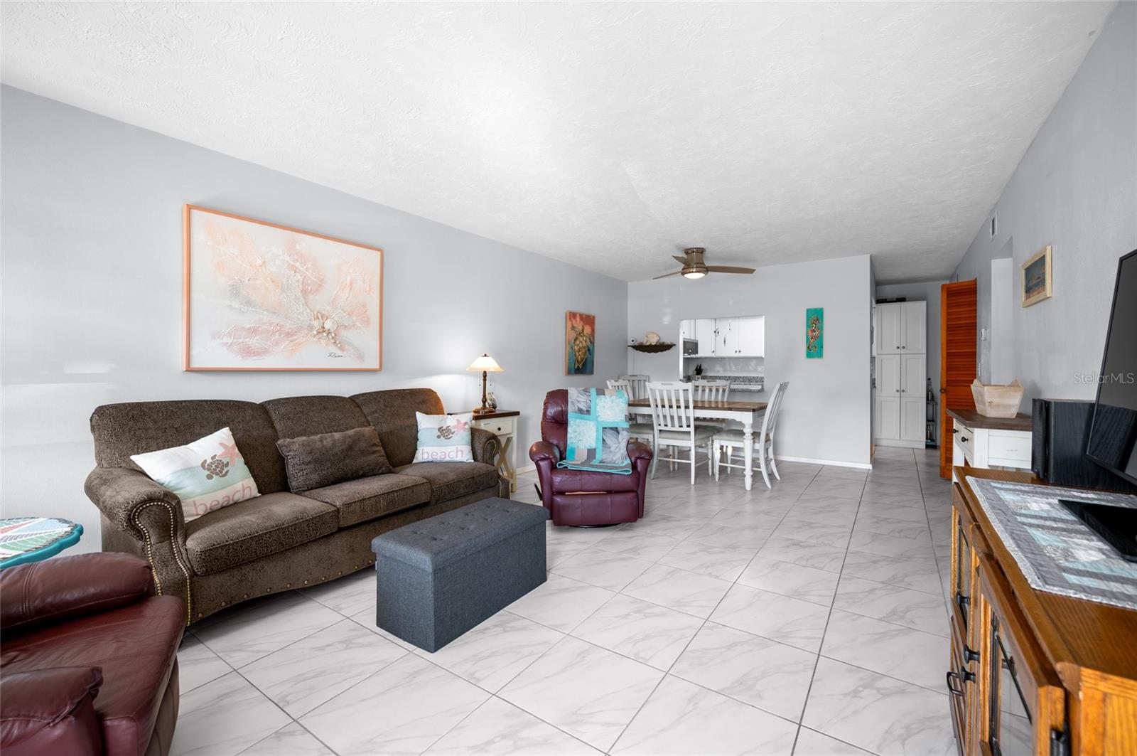 PALM MANOR - Residential