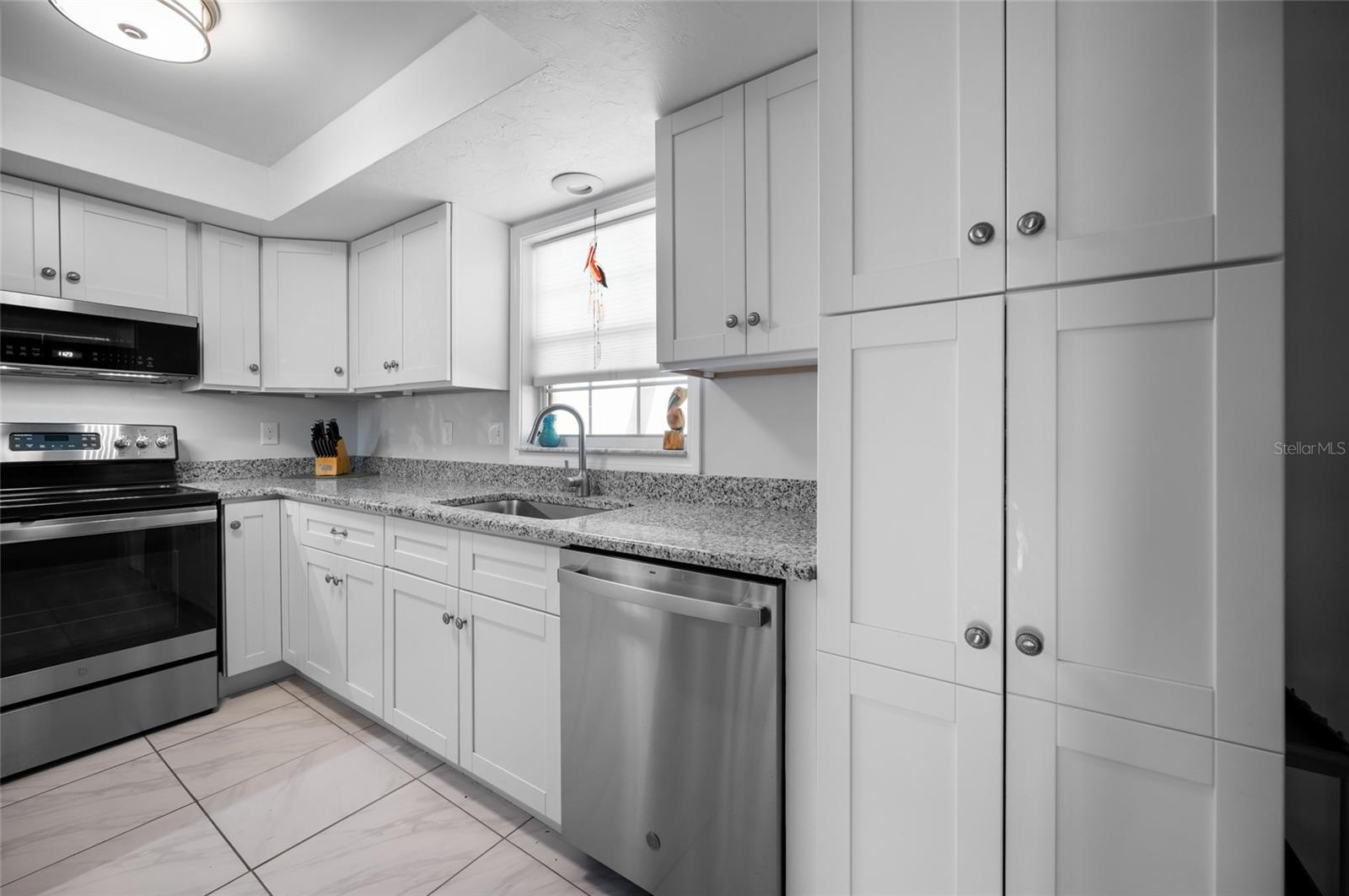 PALM MANOR - Residential