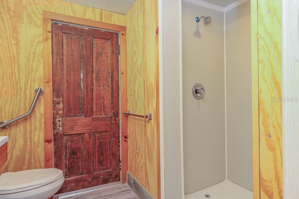 ROGERS DELAND - Residential Lease