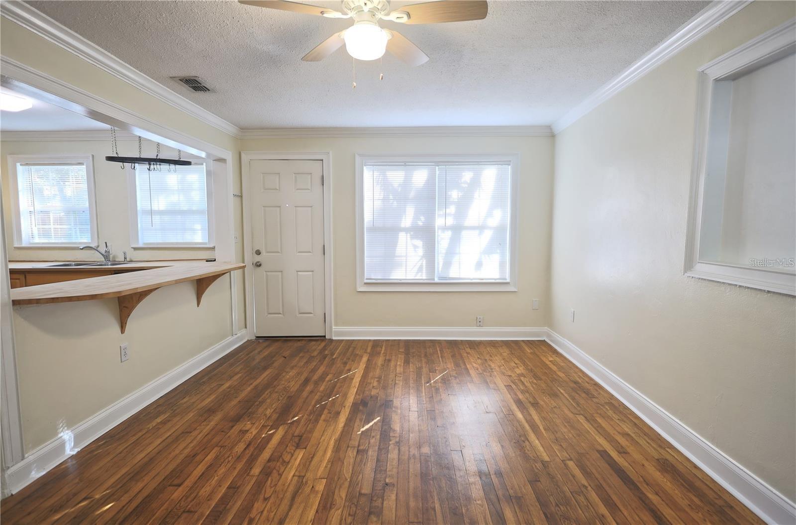 ROBINSONS S A 03 REV - Residential Lease