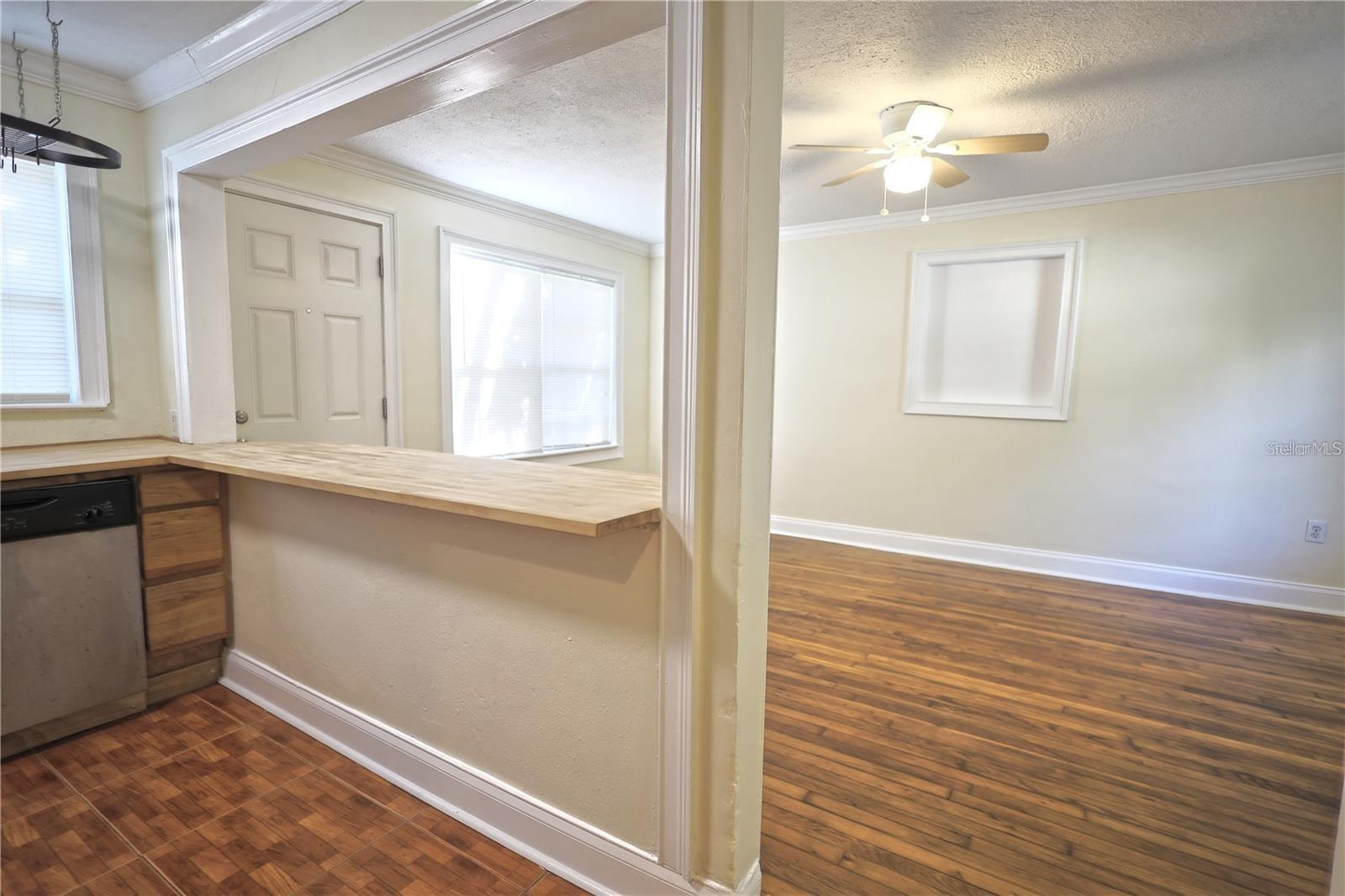 ROBINSONS S A 03 REV - Residential Lease