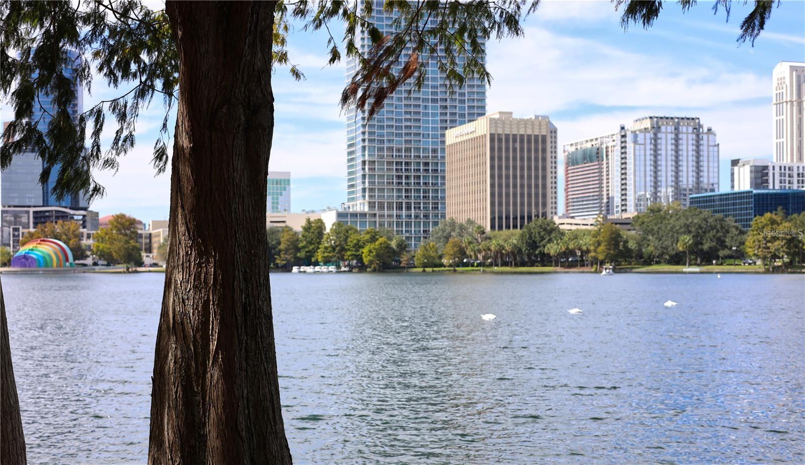 ROBINSONS S A 03 REV - Residential Lease