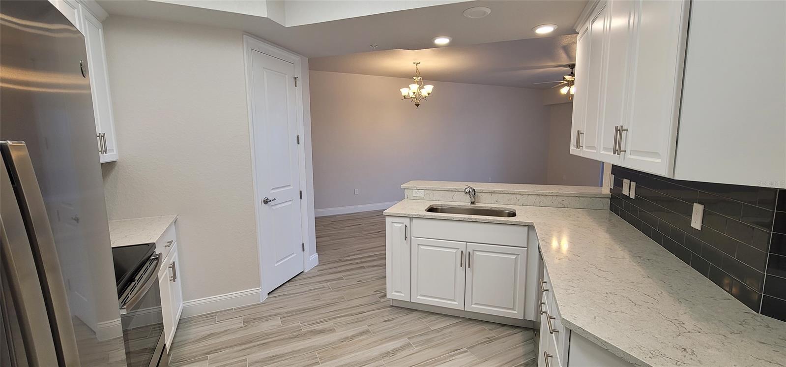 Riverwlk/Coronado Island-Bldg - Residential