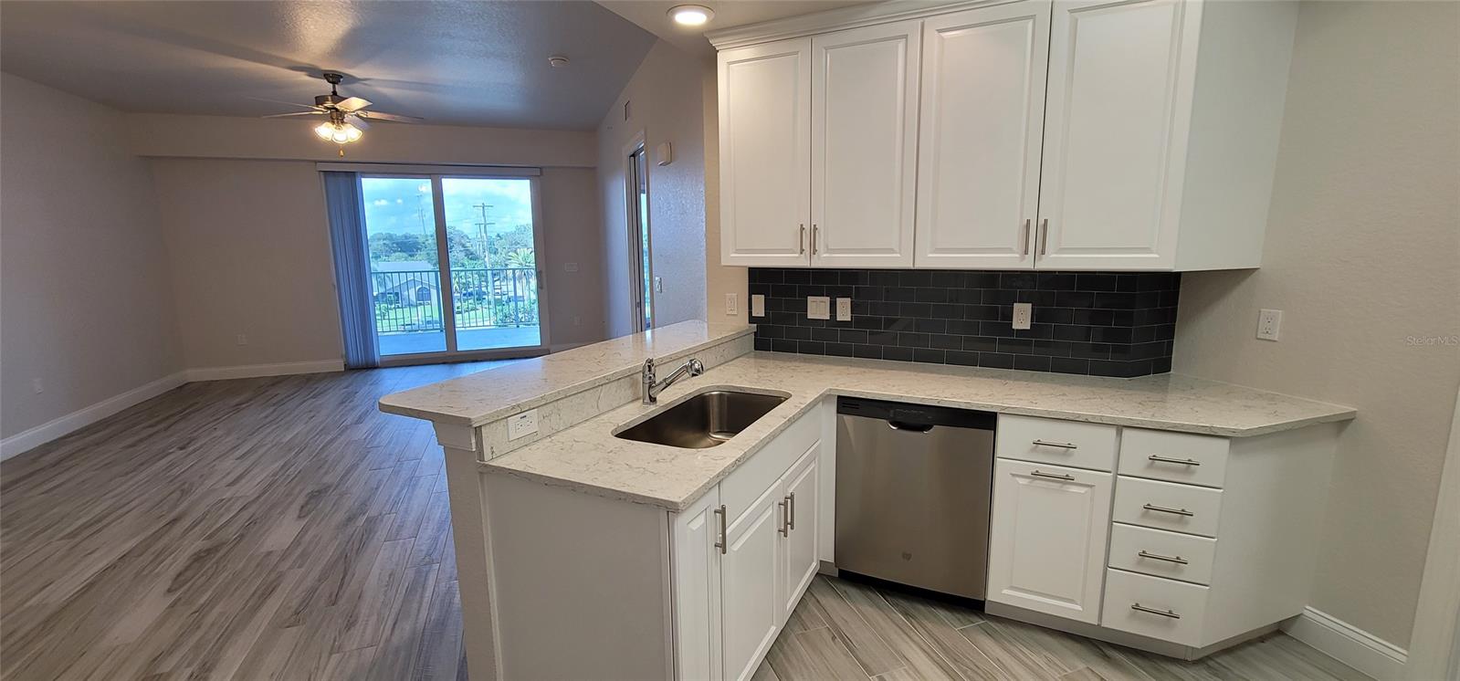 Riverwlk/Coronado Island-Bldg - Residential