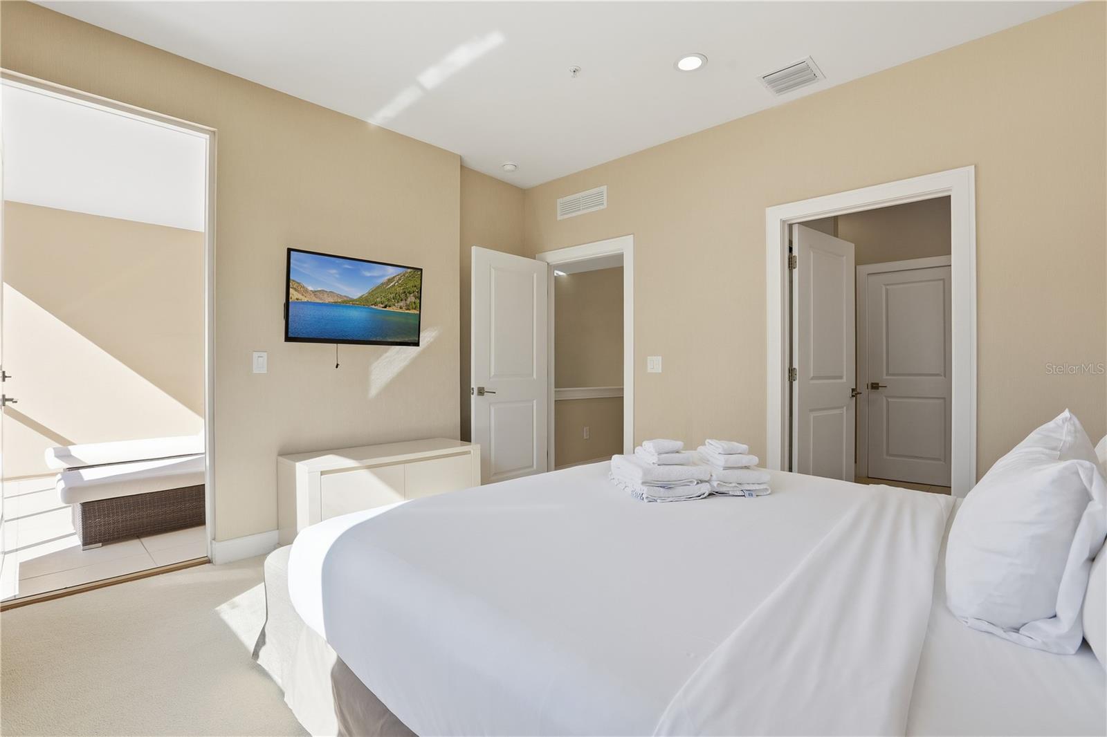 MAGIC VILLAGE - Residential