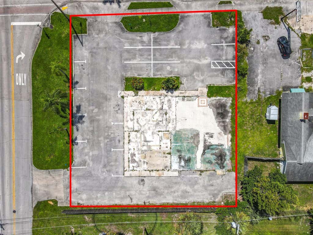 Photo of 810 21st Street, Vero Beach, FL 32960 (MLS # O6428499)