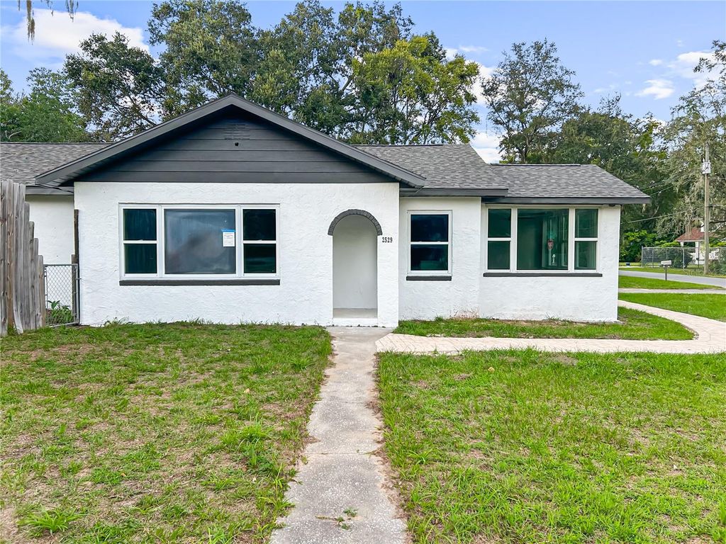 Photo of 2529 NE 6th Street, Ocala, FL 34470 (MLS # OM711995)