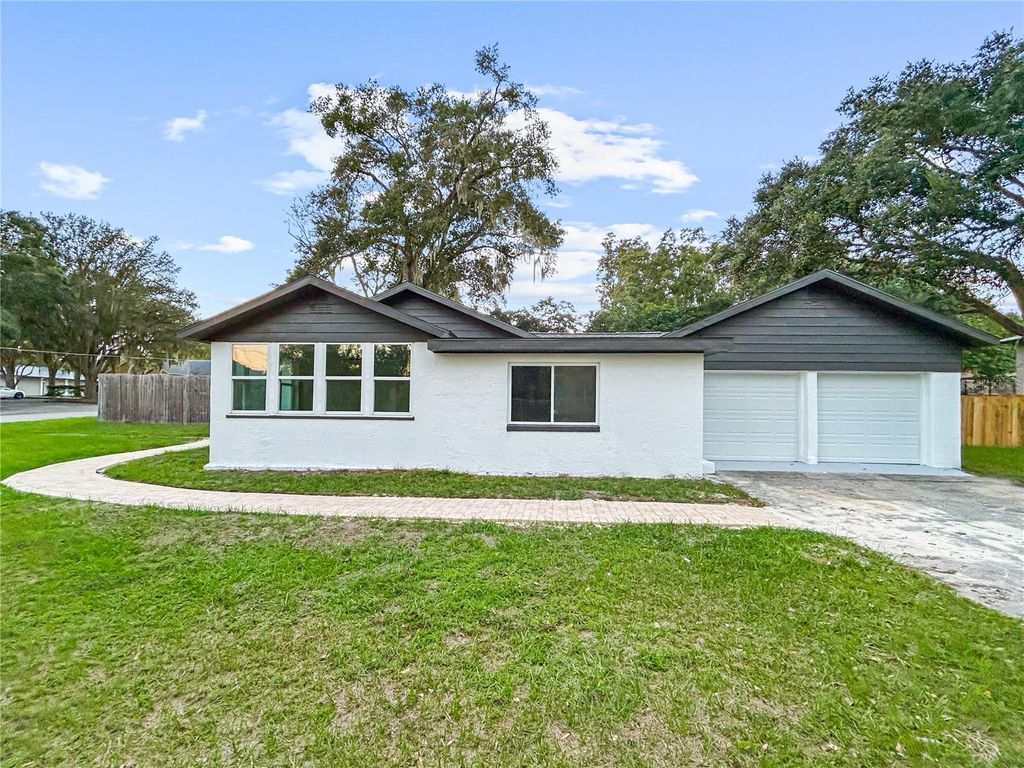 Photo of 2529 NE 6th Street, Ocala, FL 34470 (MLS # OM711995)