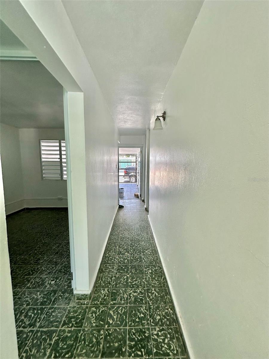 URB. COUNTRY CLUB - Residential