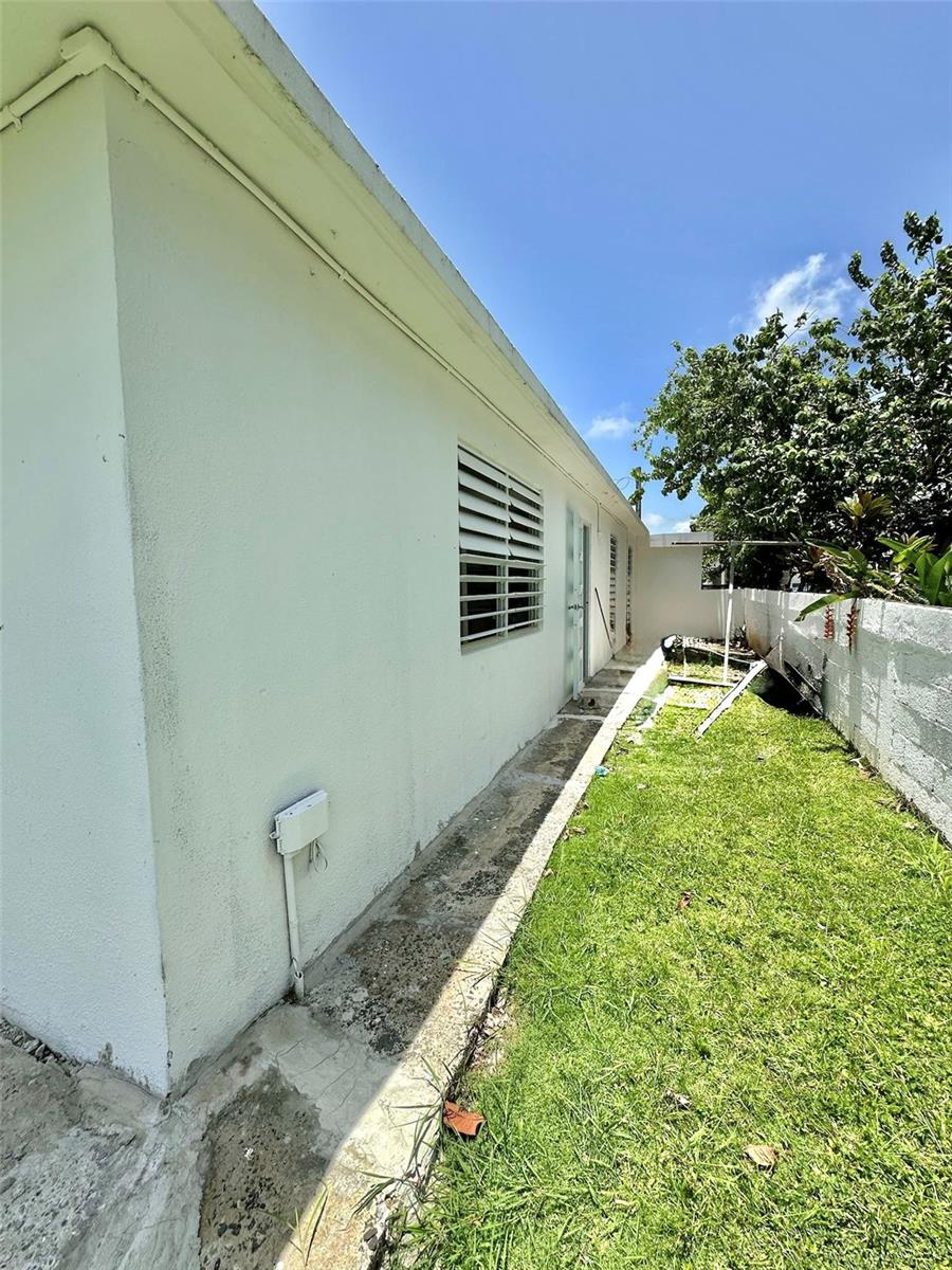 URB. COUNTRY CLUB - Residential