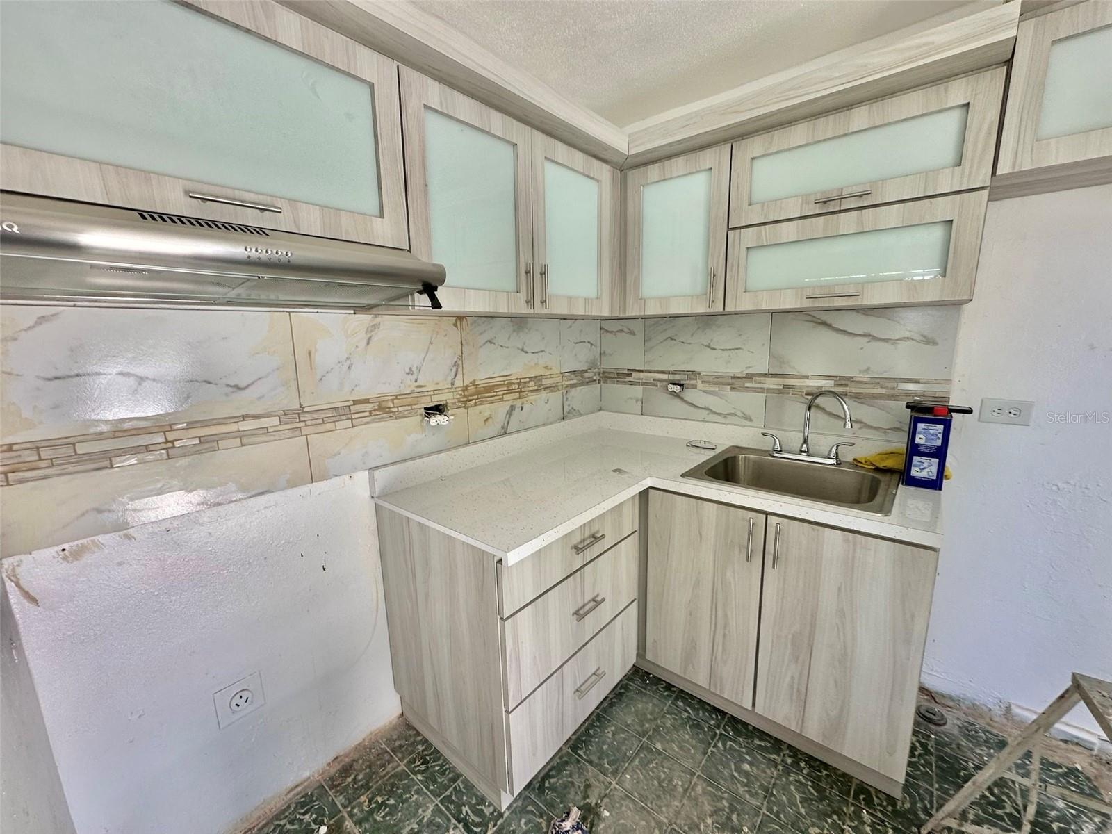 URB. COUNTRY CLUB - Residential