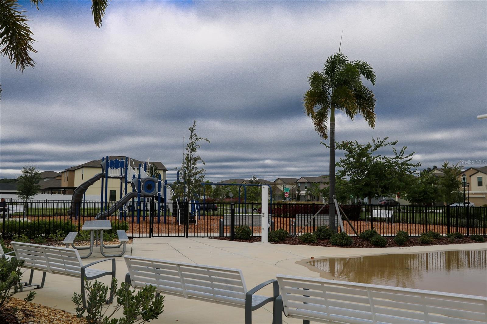 TOUCHSTONE PH 5 - Residential Lease