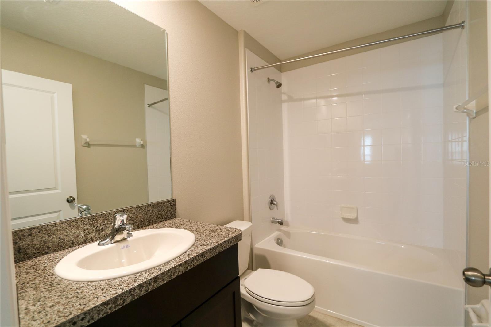 TOUCHSTONE PH 5 - Residential Lease