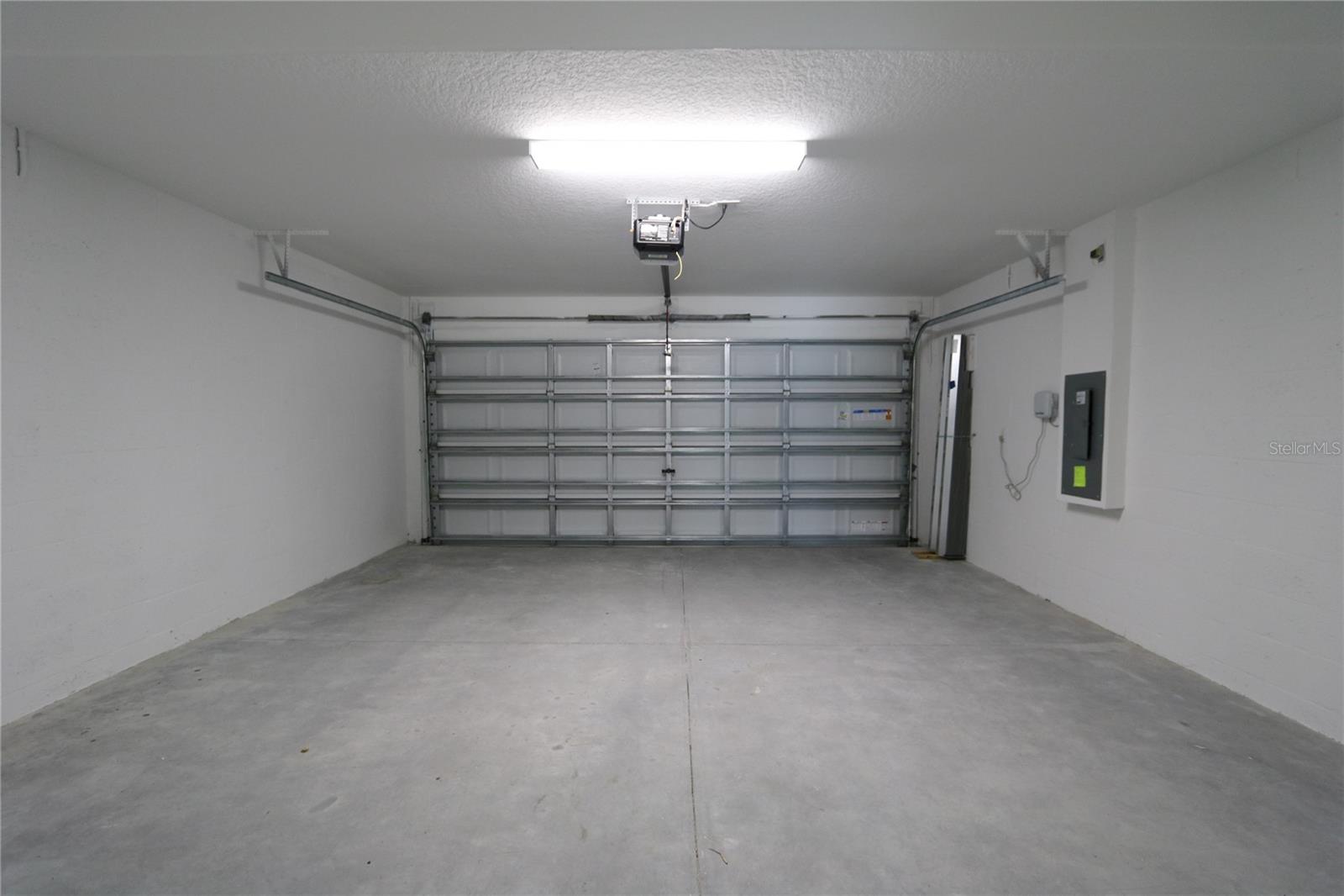 TOUCHSTONE PH 5 - Residential Lease