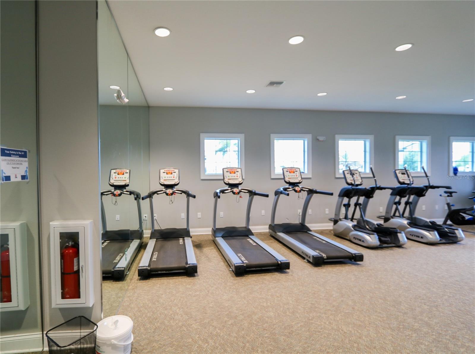 TOUCHSTONE PH 5 - Residential Lease
