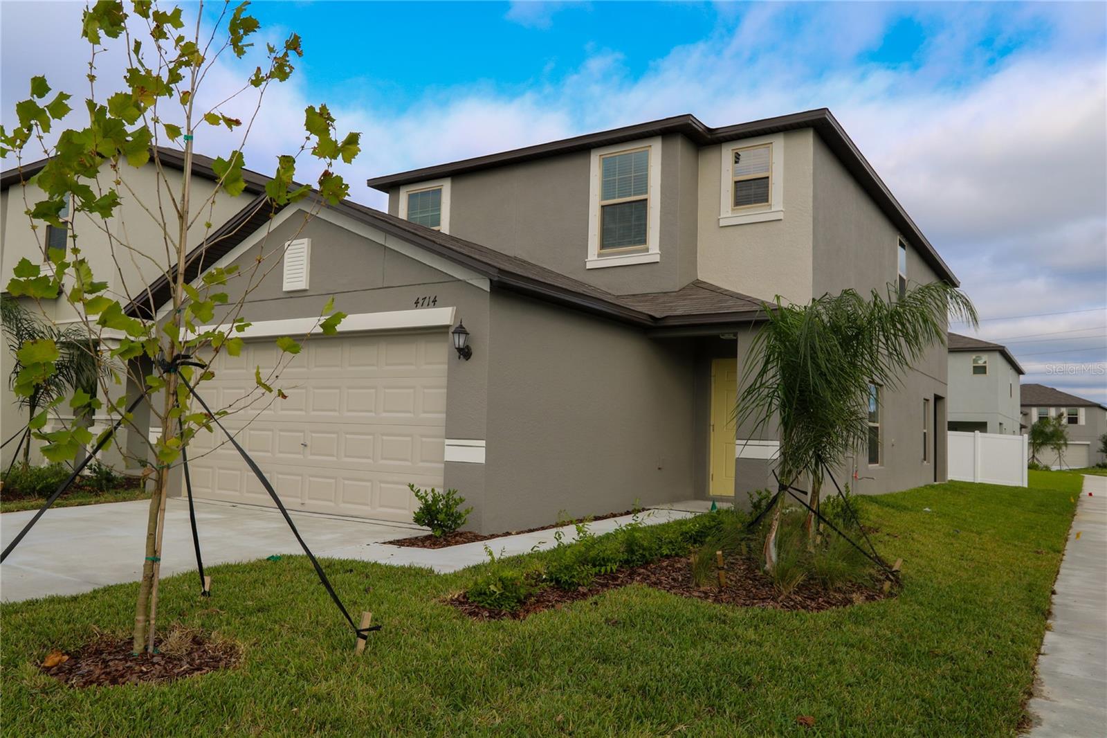 TOUCHSTONE PH 5 - Residential Lease