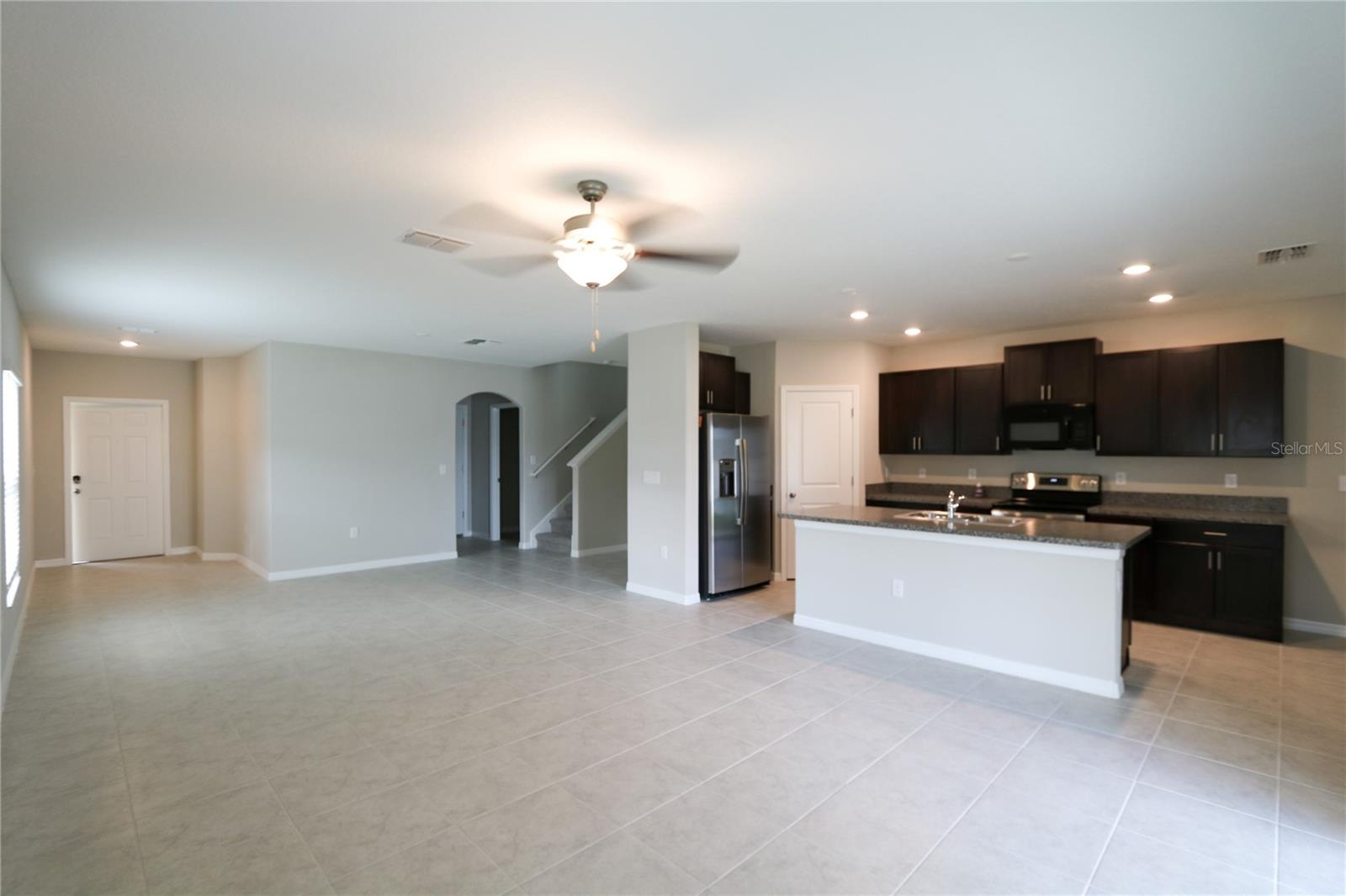 TOUCHSTONE PH 5 - Residential Lease