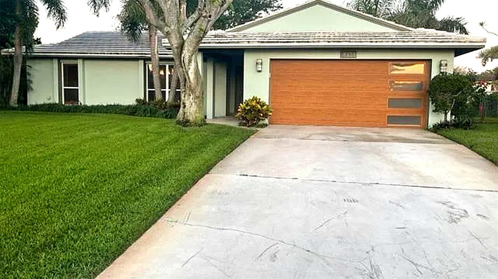 BROADWATER UNIT 2 BLK P - Residential Lease