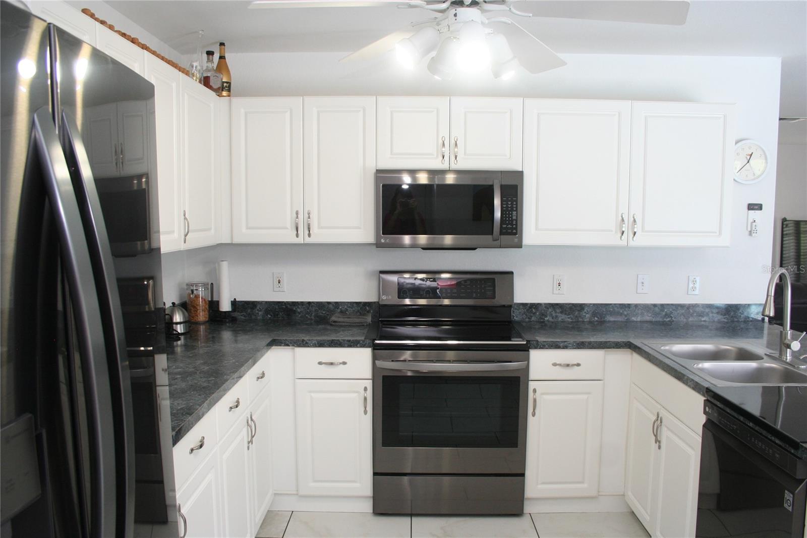 WINDING OAKS ESTATES - Residential