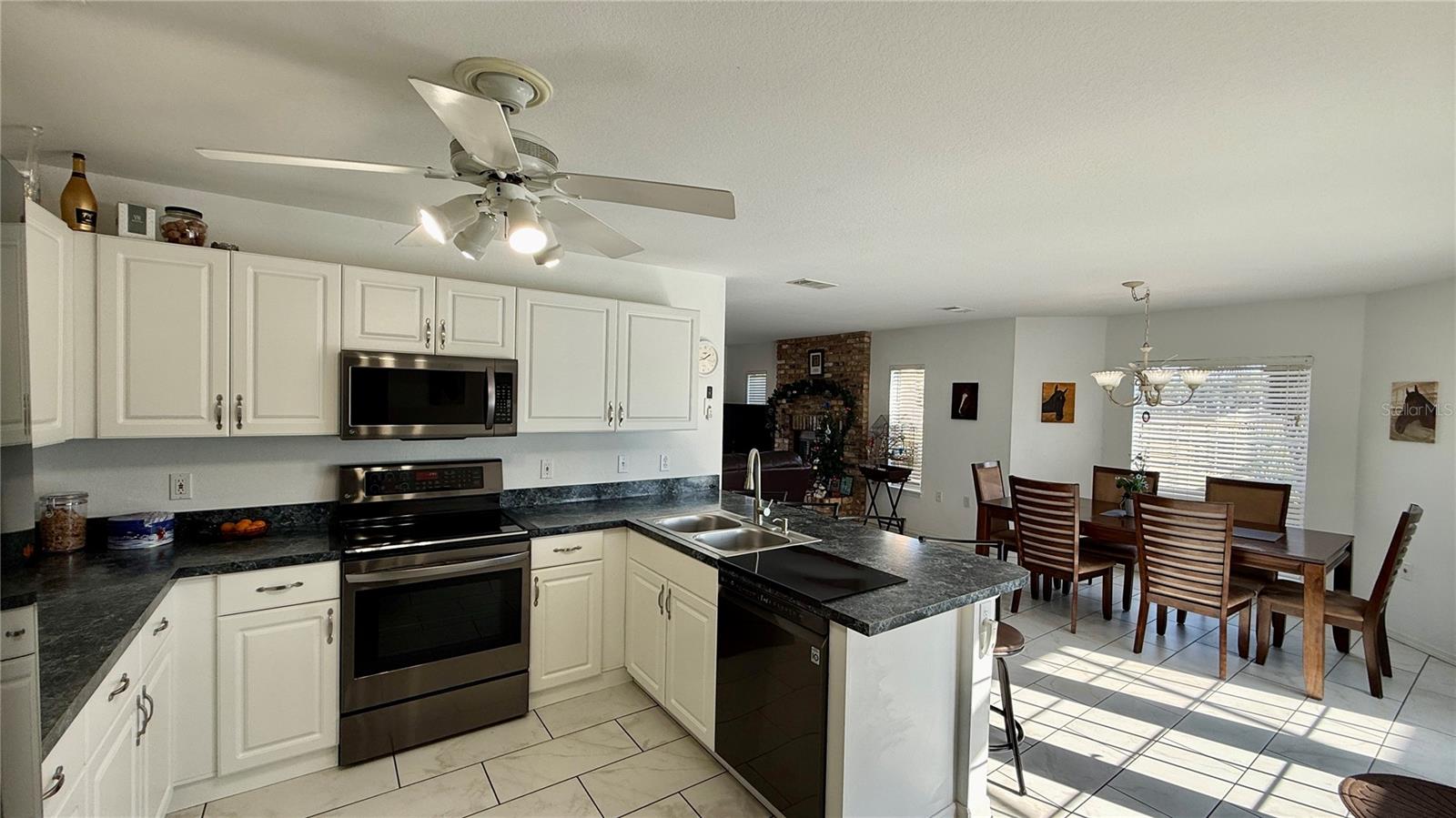 WINDING OAKS ESTATES - Residential