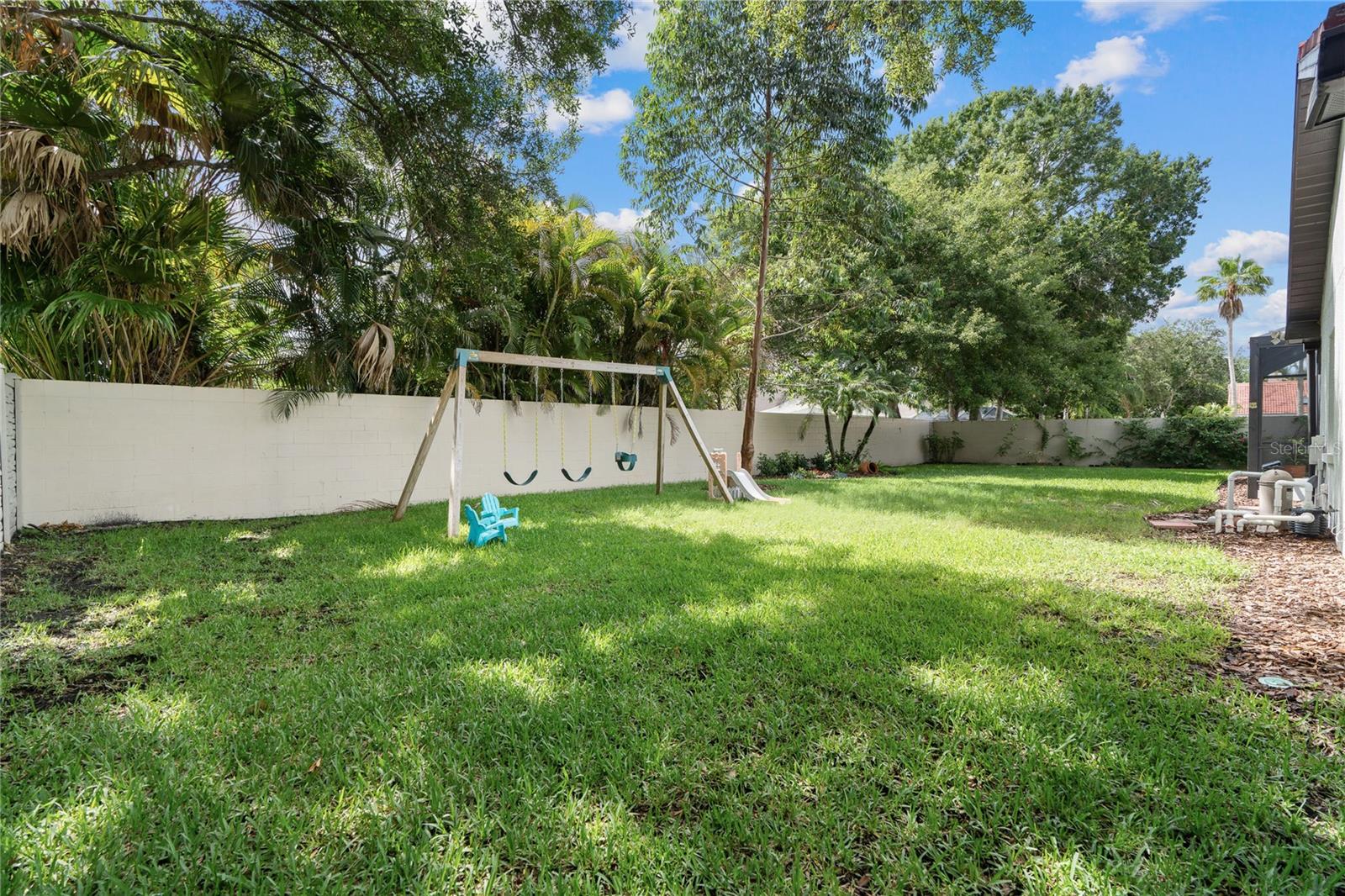 VILLAGE WOOD - Residential