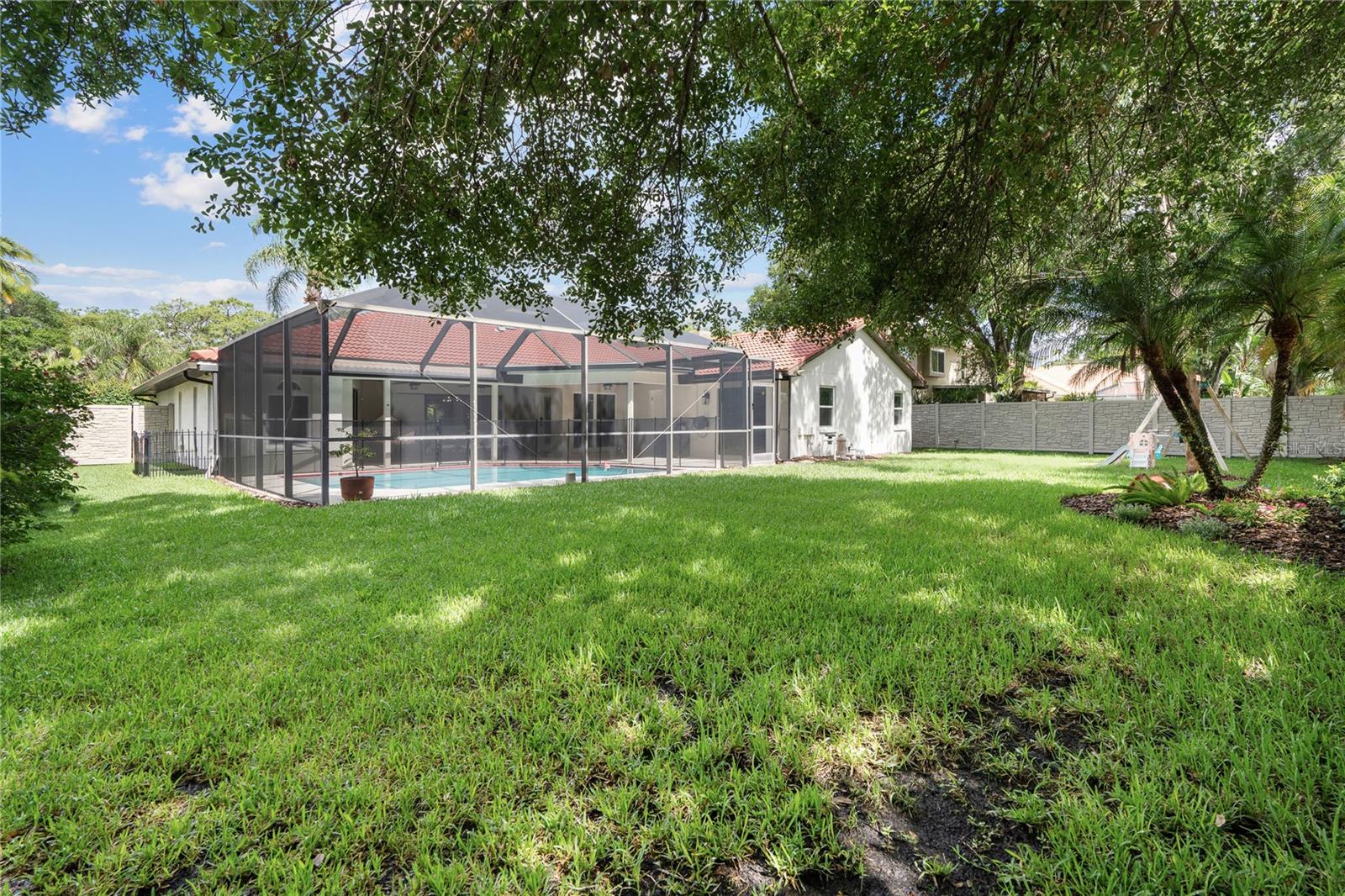 VILLAGE WOOD - Residential