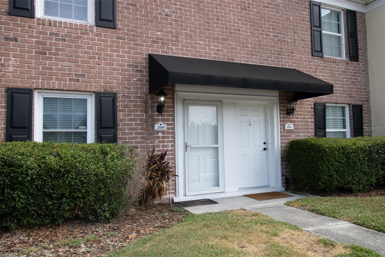 WHISPERING OAKS - Residential Lease