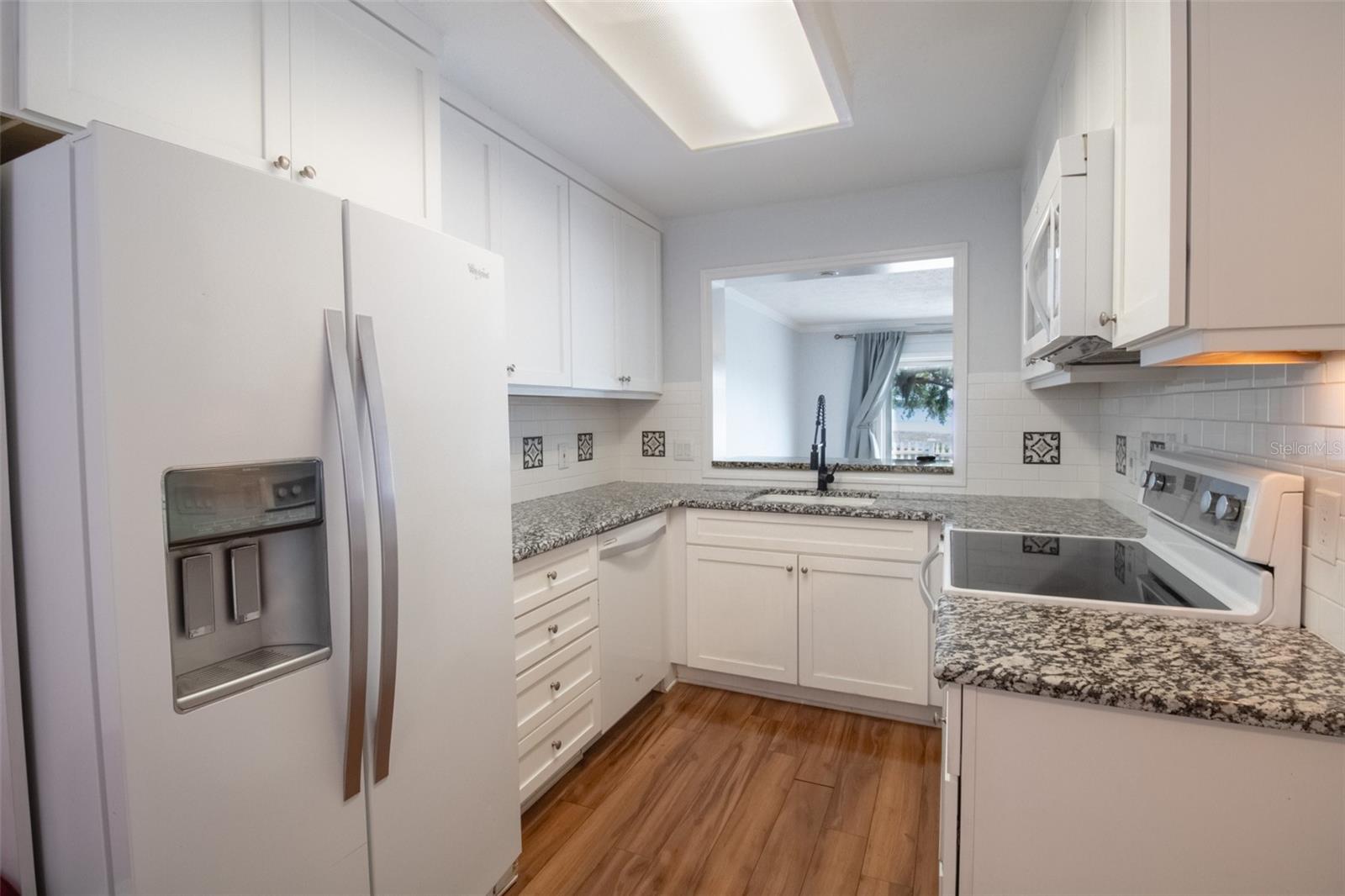 WHISPERING OAKS - Residential Lease