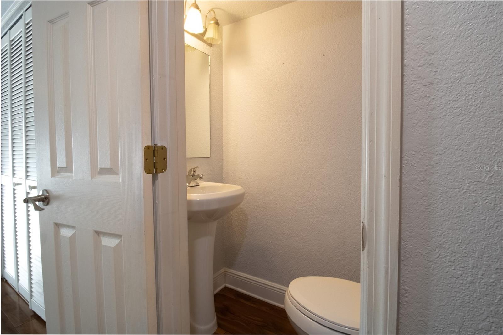 WHISPERING OAKS - Residential Lease