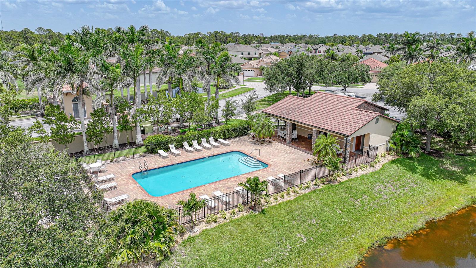 VILLA MILANO PH 4-6 - Residential