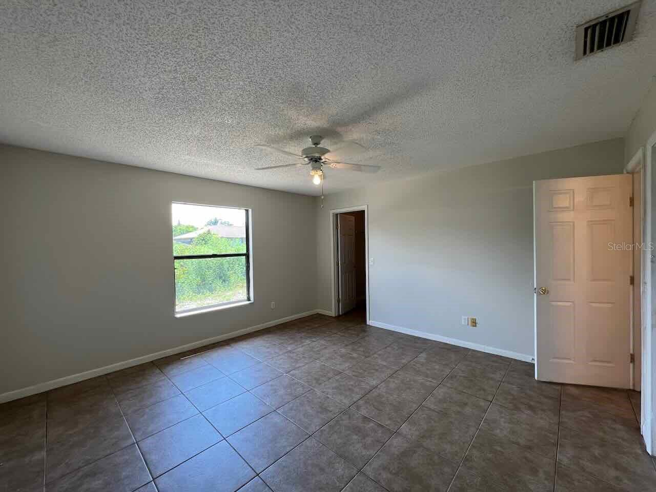 Florida Shores 01 - Residential Income