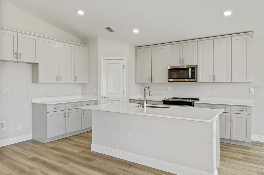 Photo of 6121 SW 97th Street, Ocala, FL 34476 (MLS # TB8498188)