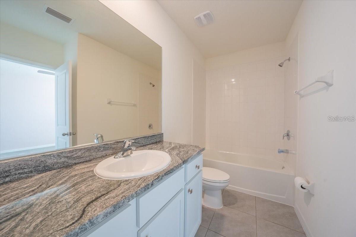 WOODLEAF HAMMOCK AT LAKEWOOD RANCH - Residential