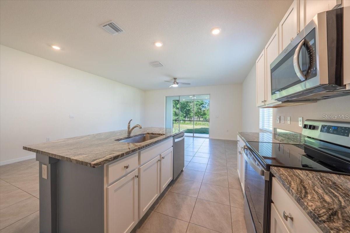 WOODLEAF HAMMOCK AT LAKEWOOD RANCH - Residential