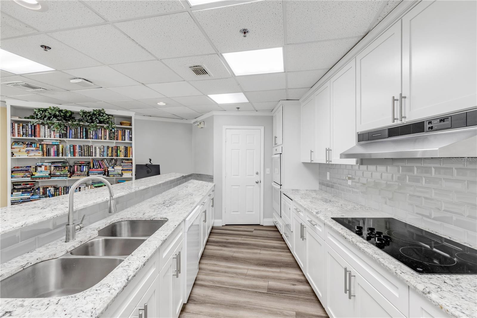 TOWERS AT PONCE INLET TOWER 01 CONDO - Residential