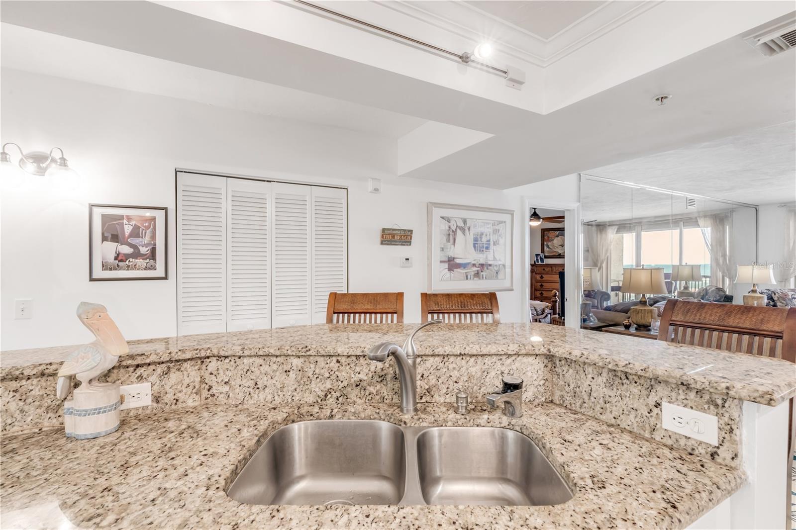 TOWERS AT PONCE INLET TOWER 01 CONDO - Residential