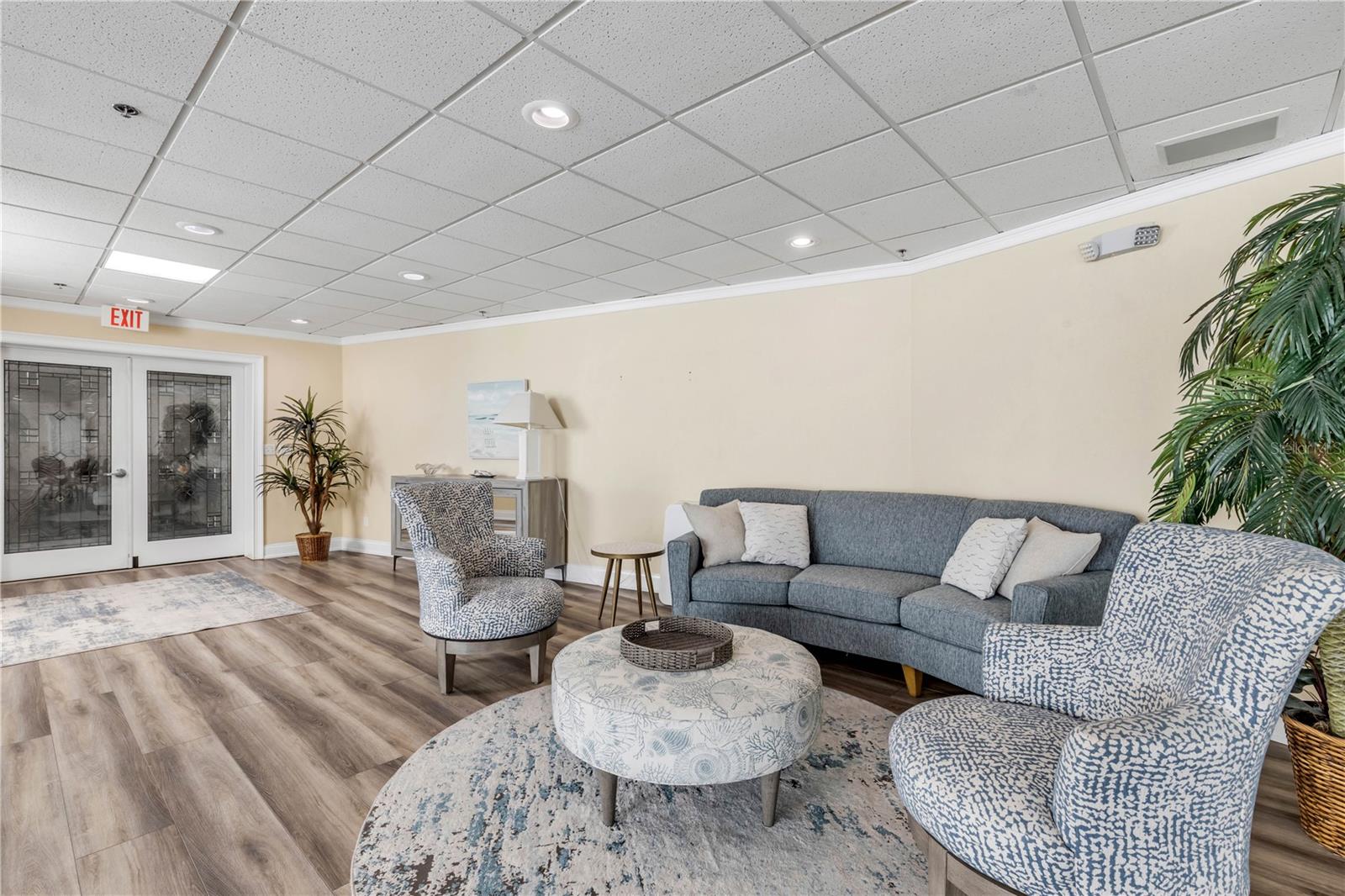 TOWERS AT PONCE INLET TOWER 01 CONDO - Residential