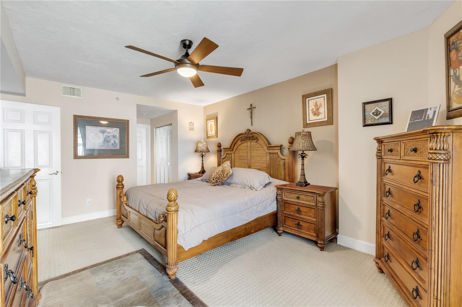 TOWERS AT PONCE INLET TOWER 01 CONDO - Residential