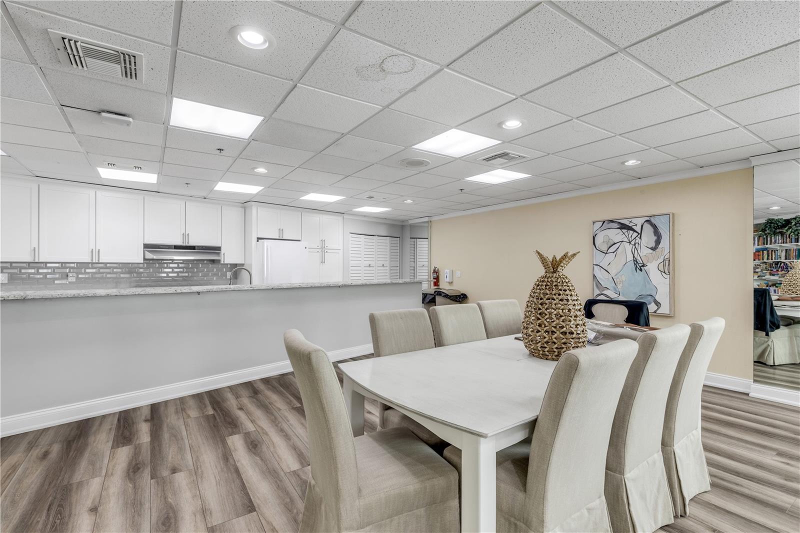 TOWERS AT PONCE INLET TOWER 01 CONDO - Residential