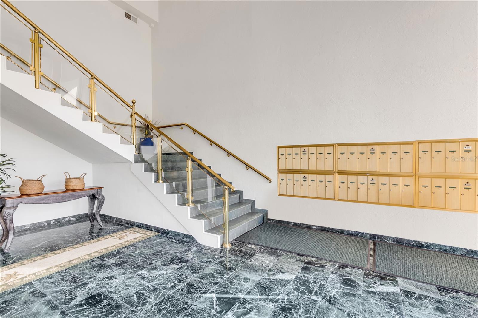 TOWERS AT PONCE INLET TOWER 01 CONDO - Residential