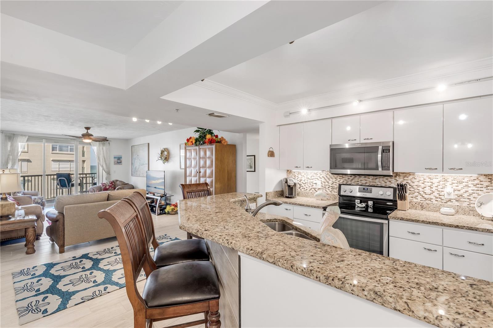 TOWERS AT PONCE INLET TOWER 01 CONDO - Residential