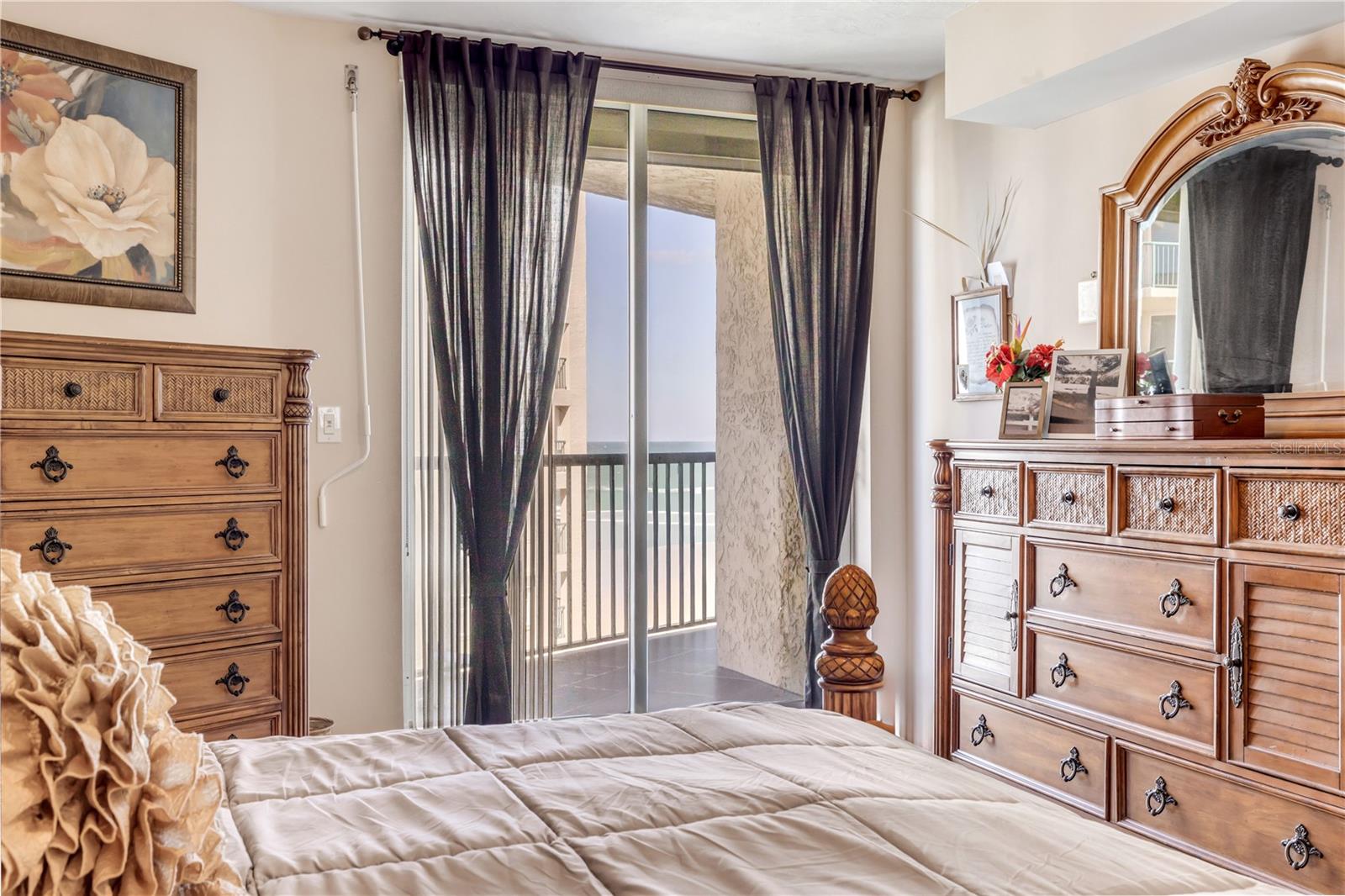 TOWERS AT PONCE INLET TOWER 01 CONDO - Residential