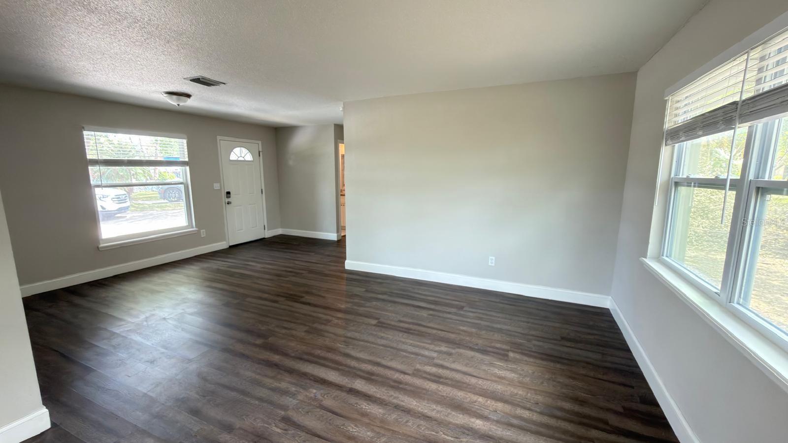 RICHMOND ESTATES - Residential Lease