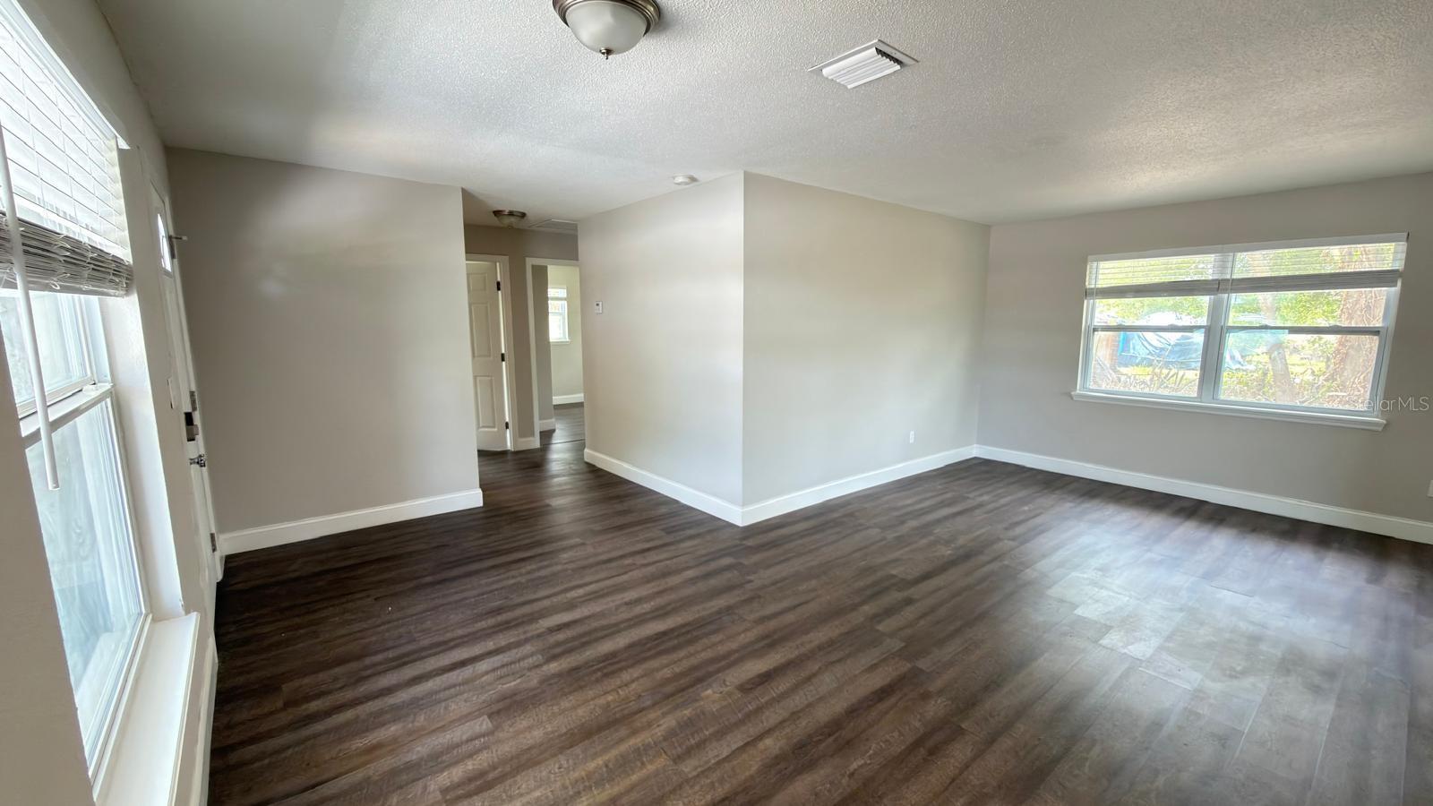 RICHMOND ESTATES - Residential Lease