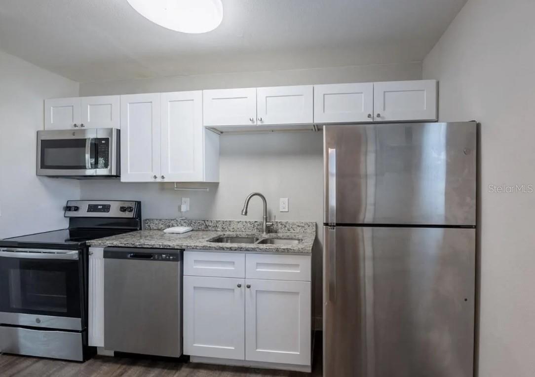 RICHMOND ESTATES - Residential Lease