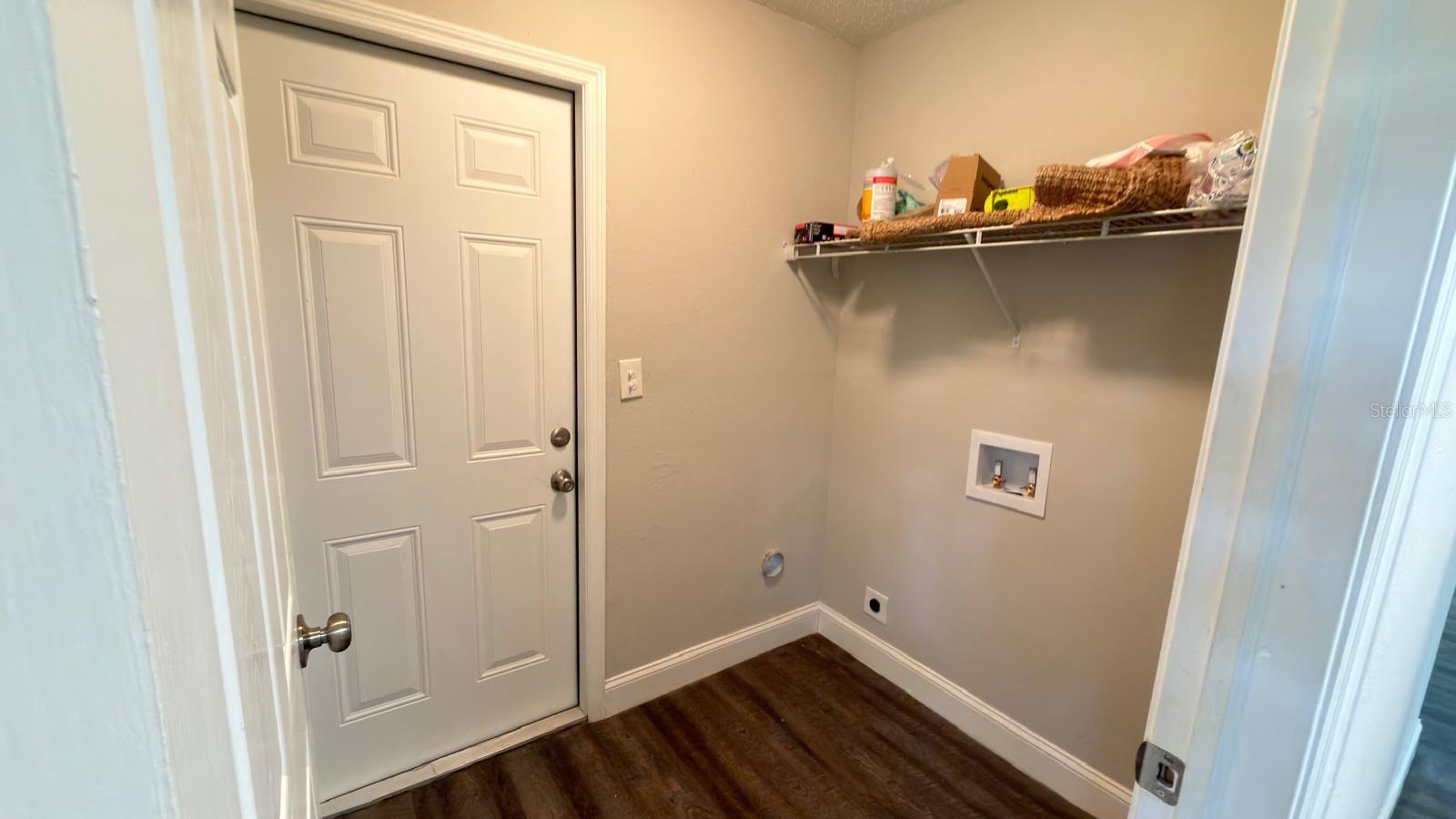 RICHMOND ESTATES - Residential Lease