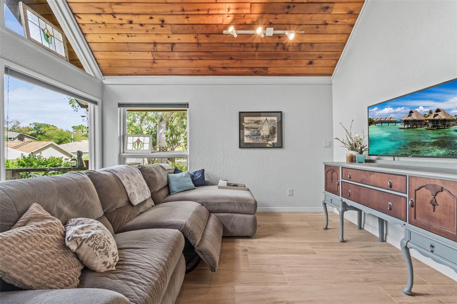 HARBOR VIEW 1 - Residential