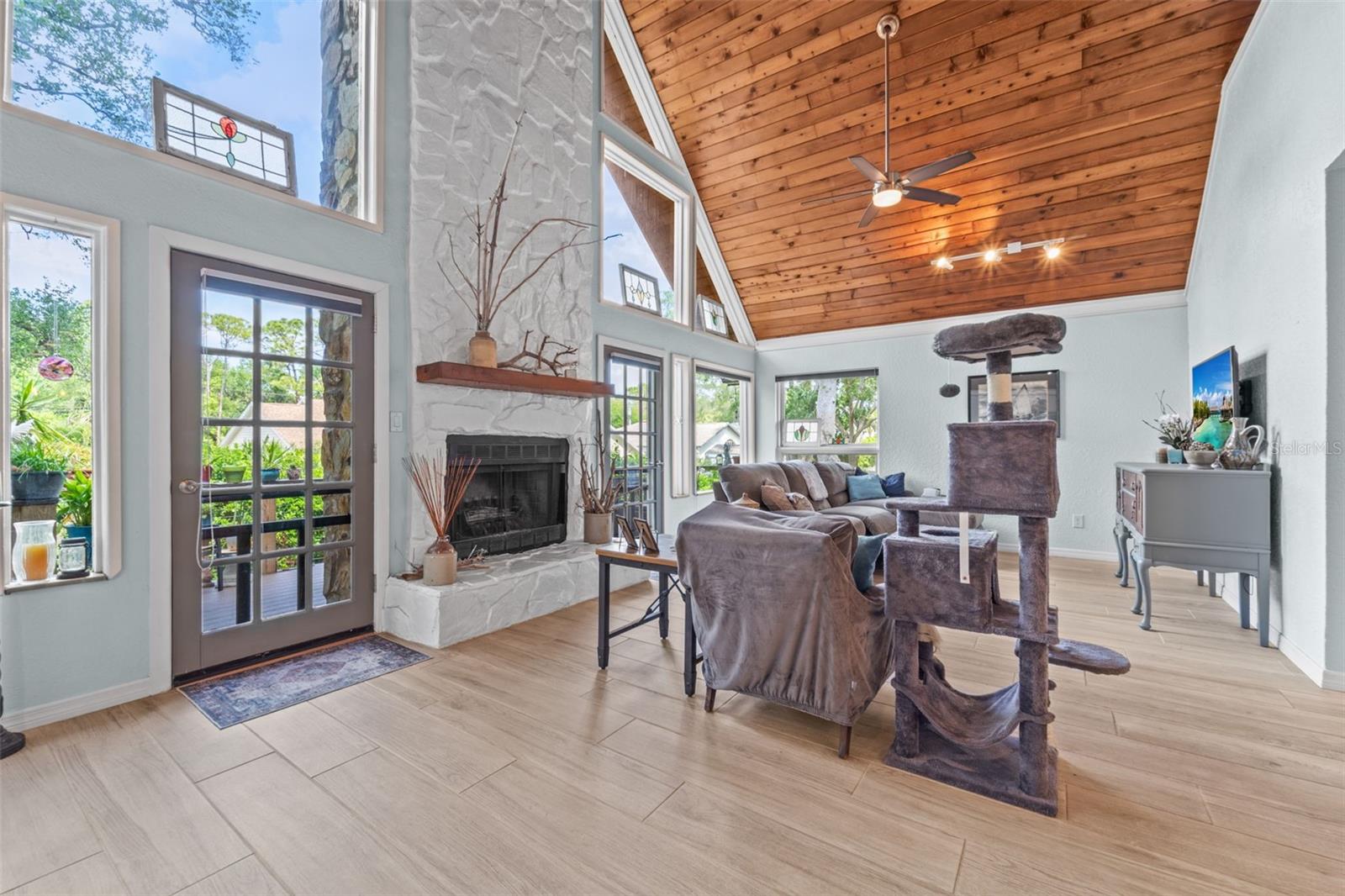 HARBOR VIEW 1 - Residential