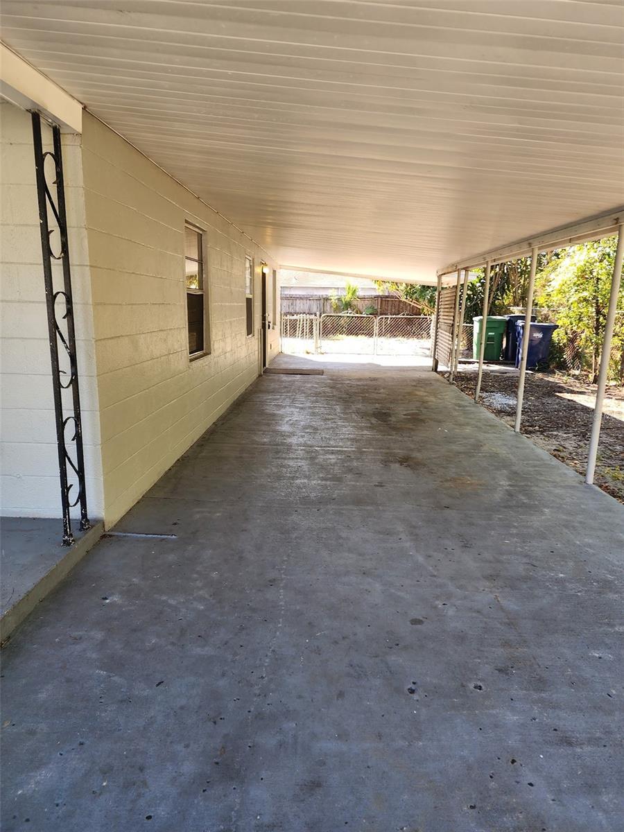 LINCOLN GARDENS - Residential Lease